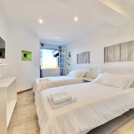 Apartman - Playa. Situada En Un Entorno Natural.