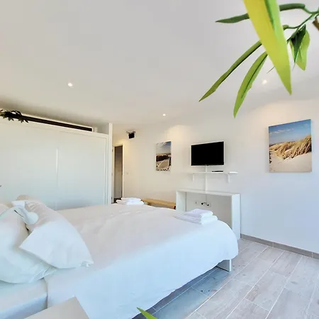 - Playa. Situada En Un Entorno Natural. Apartman