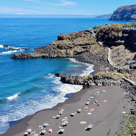 - Playa. Situada En Un Entorno Natural. * لا أوروتافا