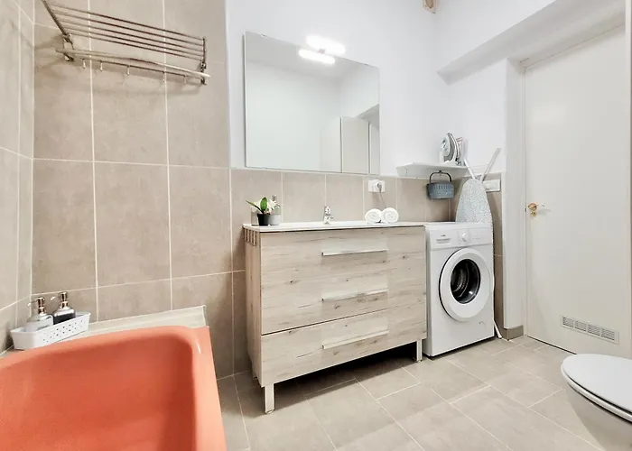 - Playa. Situada En Un Entorno Natural. *