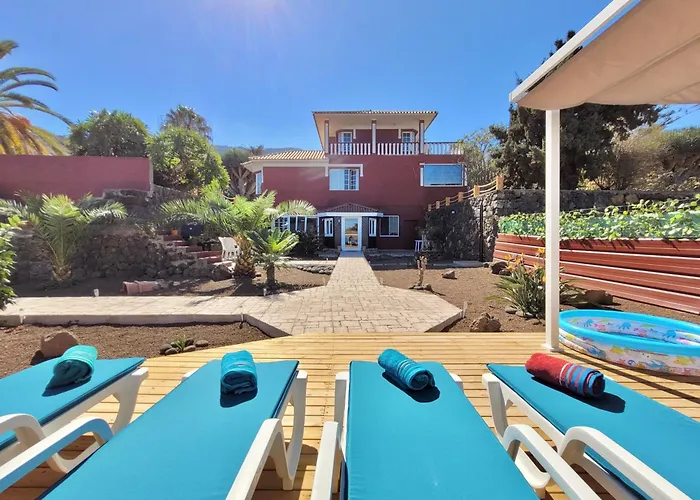 - Playa. Situada En Un Entorno Natural.