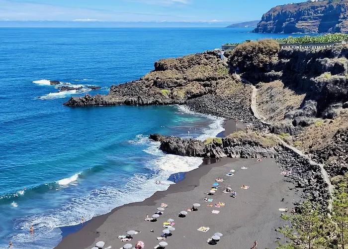 - Playa. Situada En Un Entorno Natural. * La Orotava
